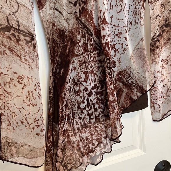 Bebe So- Boho Sheer Asymmetrical Top size XS - Picture 3 of 6